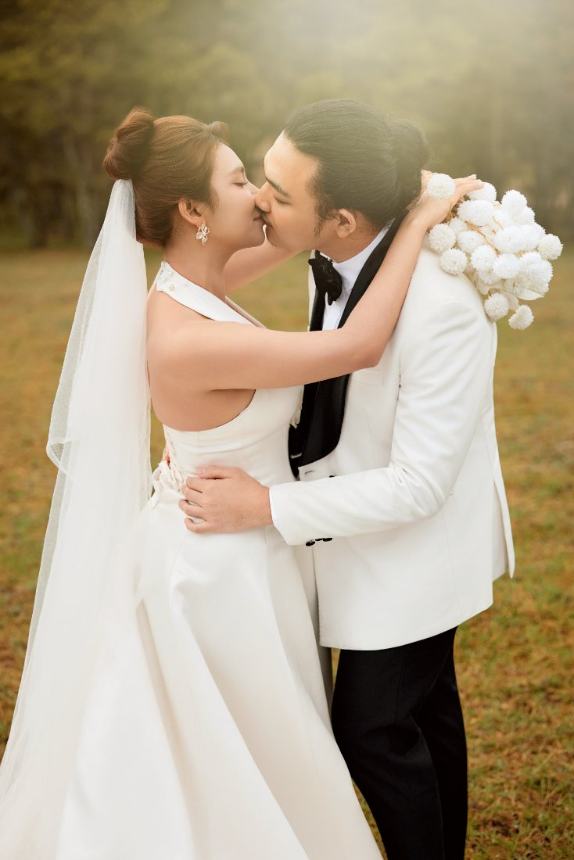 Honey and Htut embracing
